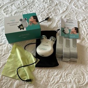 Almost new My Derma Dream. Comes with everything you need plus 3 unopened serums